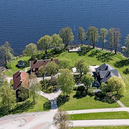 Hotell Groenfeltsgarden Karlskoga Exterior photo